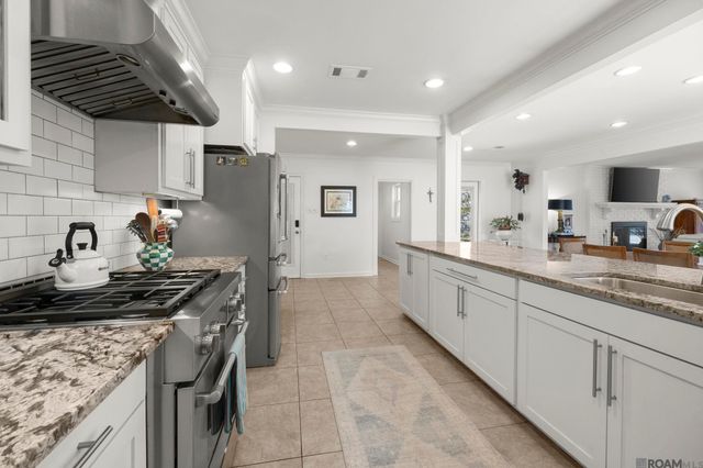 3055 Torrance Dr, Baton Rouge, LA 70809