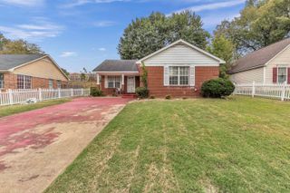 2462 DURHAM DR, Memphis, TN 38127