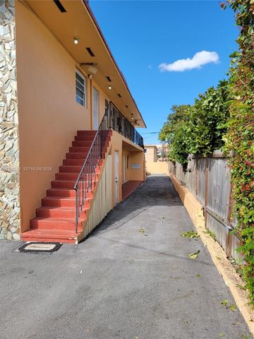 1753 SW 6th St, Miami, FL 33135