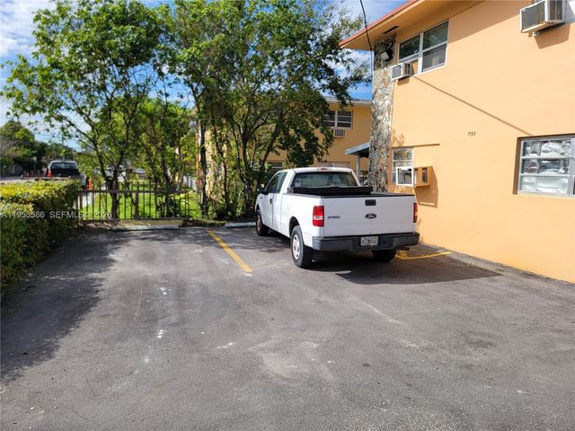1753 SW 6th St, Miami, FL 33135