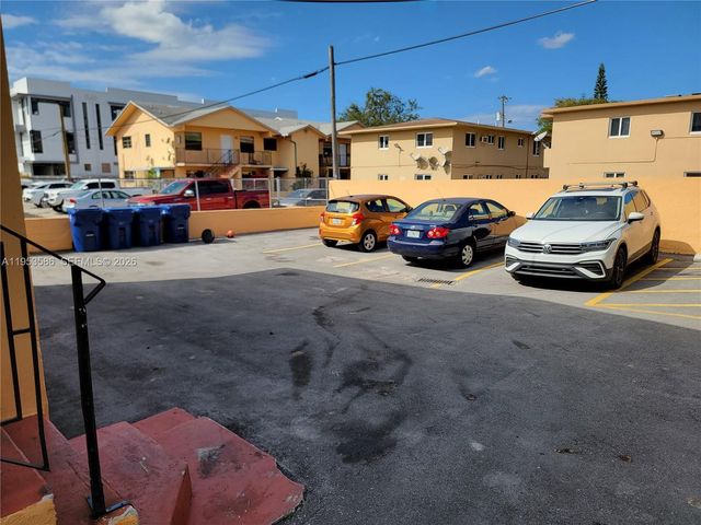 1753 SW 6th St, Miami, FL 33135