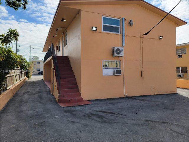 1753 SW 6th St, Miami, FL 33135