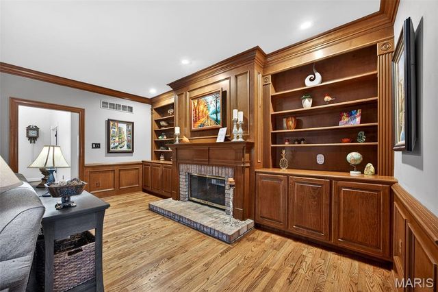 1354 Lake Hollow Drive, Defiance, MO 63341