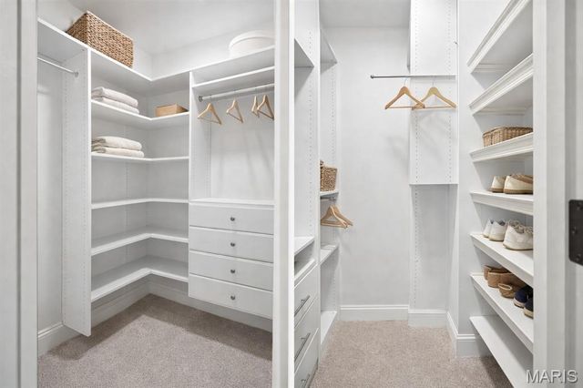 1354 Lake Hollow Drive, Defiance, MO 63341