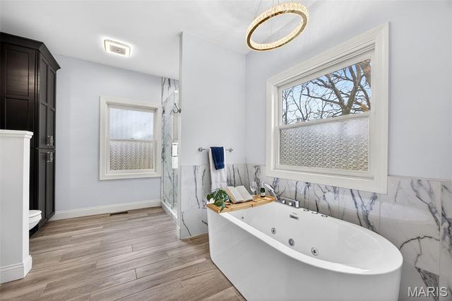 1354 Lake Hollow Drive, Defiance, MO 63341