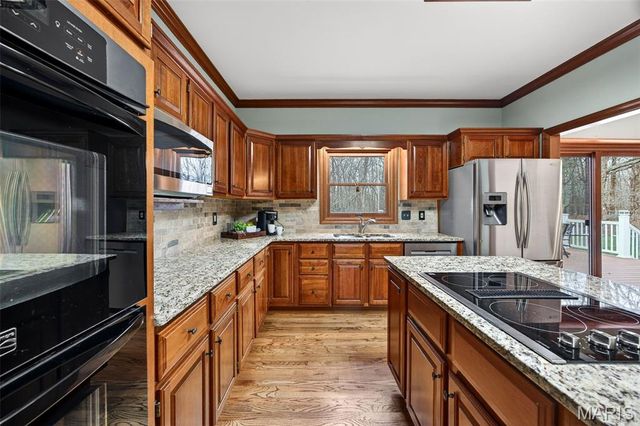 1354 Lake Hollow Drive, Defiance, MO 63341