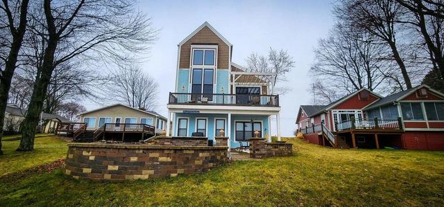 13692 W Mcbride Road, Coral, MI 49322