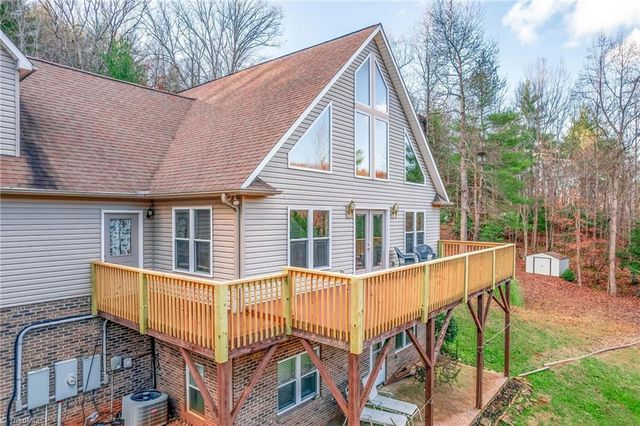 817 Hidden Hollow Lane, Moravian Falls, NC 28654