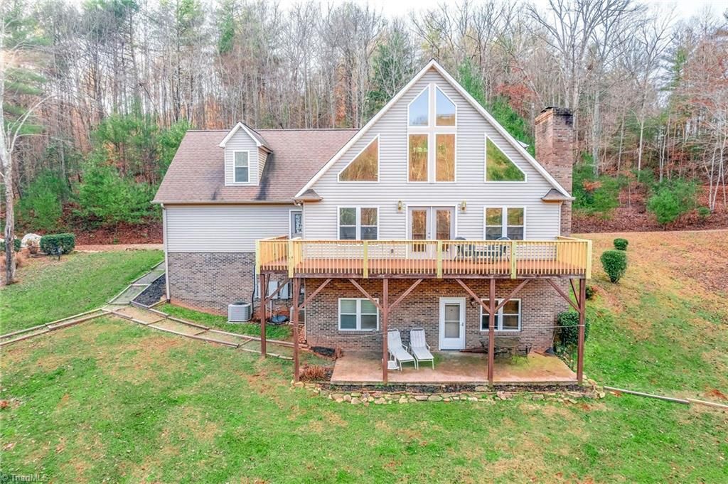 817 Hidden Hollow Lane, Moravian Falls, NC 28654