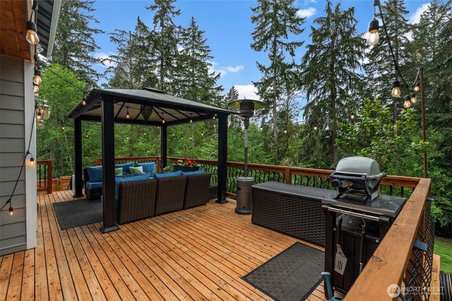 9328 74th Avenue NW, Gig Harbor, WA 98332