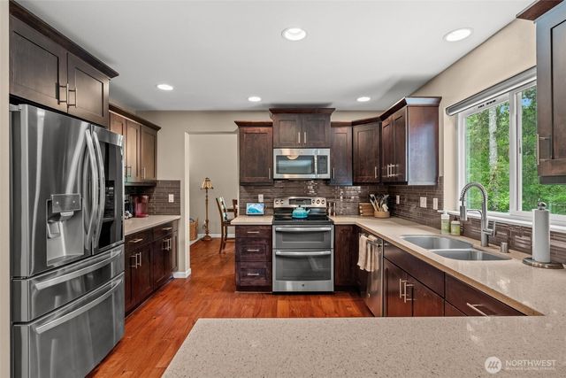 9328 74th Avenue NW, Gig Harbor, WA 98332