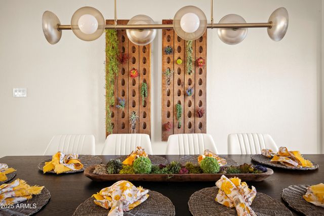 8001 E VOLTAIRE Avenue, Scottsdale, AZ 85260