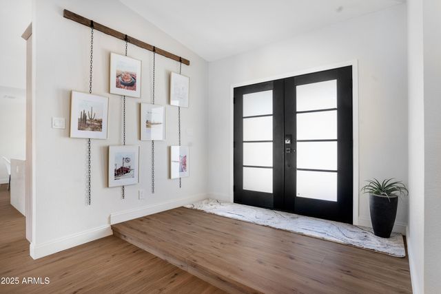 8001 E VOLTAIRE Avenue, Scottsdale, AZ 85260