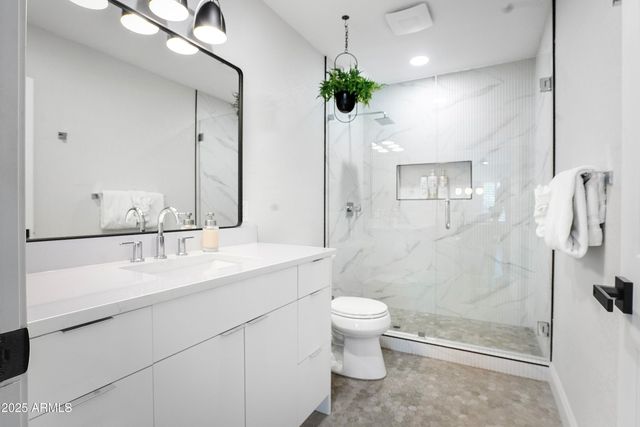 8001 E VOLTAIRE Avenue, Scottsdale, AZ 85260