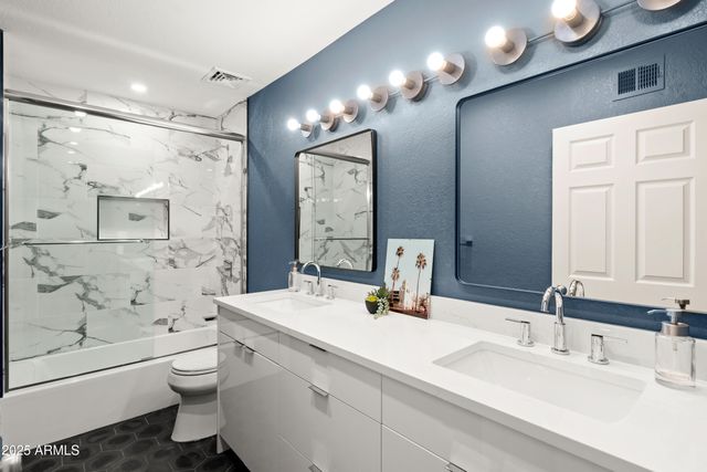 8001 E VOLTAIRE Avenue, Scottsdale, AZ 85260