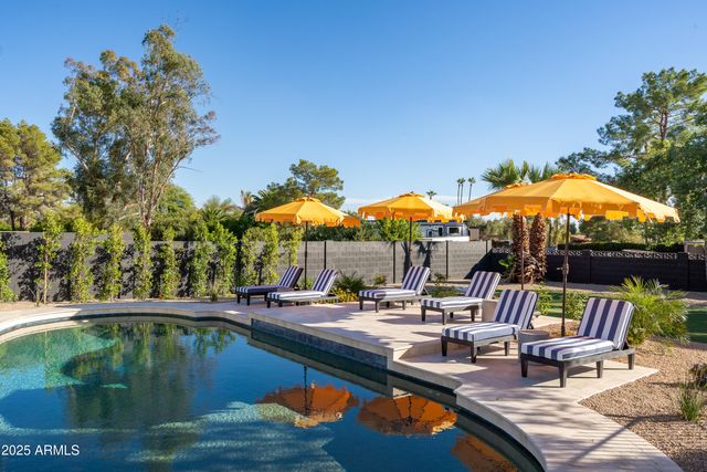 8001 E VOLTAIRE Avenue, Scottsdale, AZ 85260