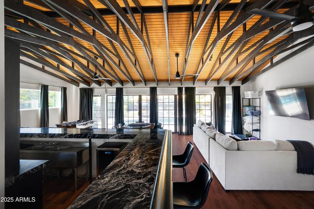 8001 E VOLTAIRE Avenue, Scottsdale, AZ 85260