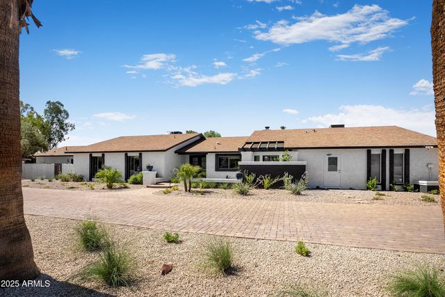 8001 E VOLTAIRE Avenue, Scottsdale, AZ 85260