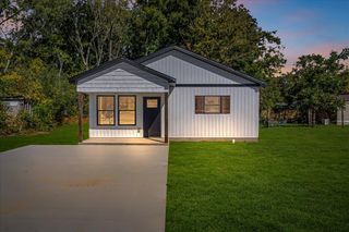 406 N College St, Tullahoma, TN 37388