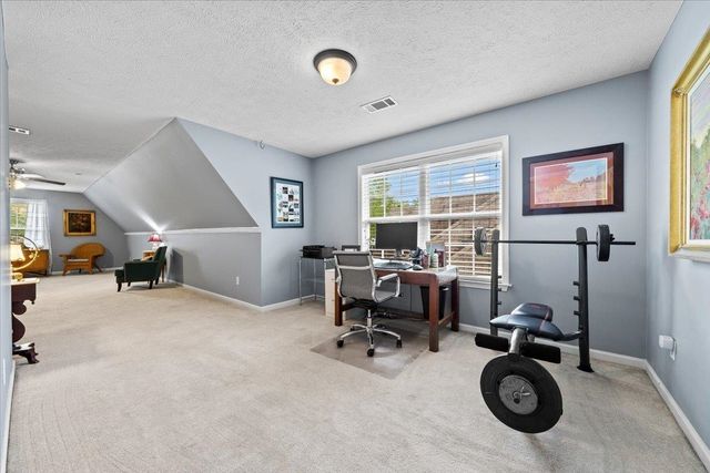 1655 NEWTON OAK CIR, Memphis, TN 38117