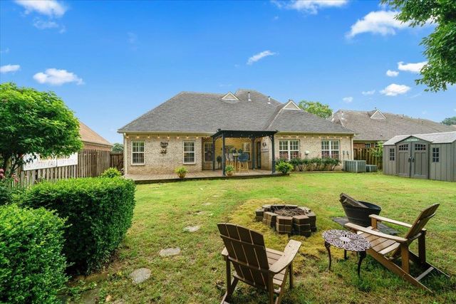 1655 NEWTON OAK CIR, Memphis, TN 38117