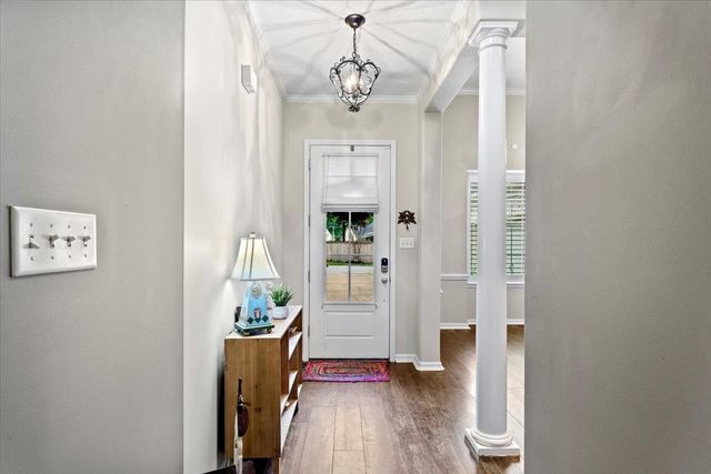 1655 NEWTON OAK CIR, Memphis, TN 38117