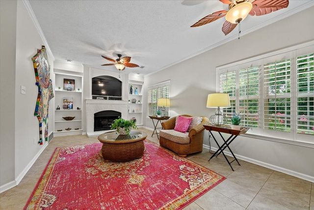 1655 NEWTON OAK CIR, Memphis, TN 38117