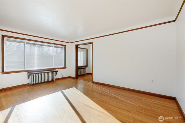 8008 Greenwood Avenue N, Seattle, WA 98103