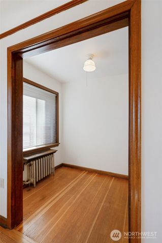 8008 Greenwood Avenue N, Seattle, WA 98103