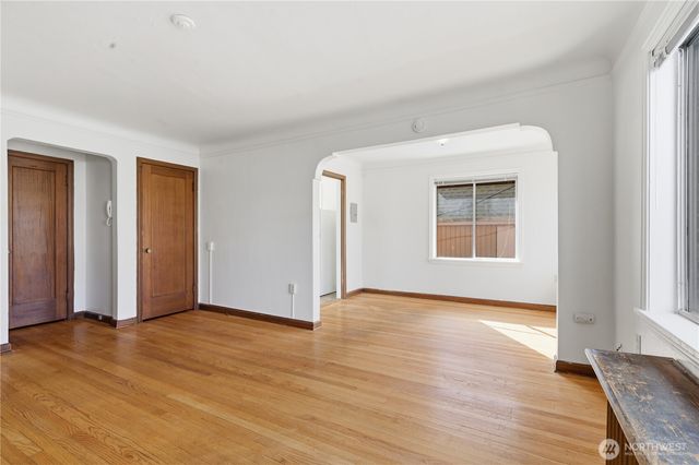 8008 Greenwood Avenue N, Seattle, WA 98103