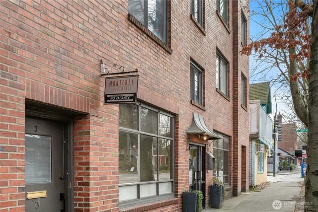 8008 Greenwood Avenue N, Seattle, WA 98103