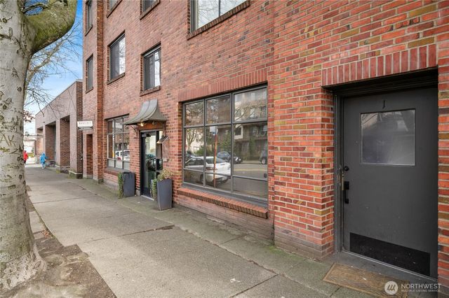 8008 Greenwood Avenue N, Seattle, WA 98103