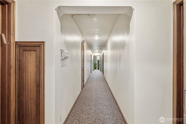 8008 Greenwood Avenue N, Seattle, WA 98103