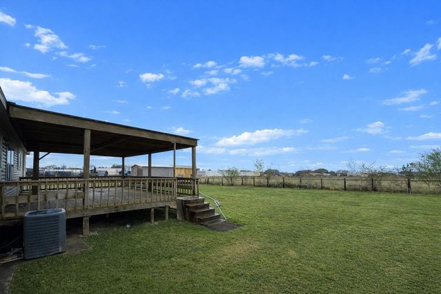 183 Myrtle Dr, Lockport, LA 70374