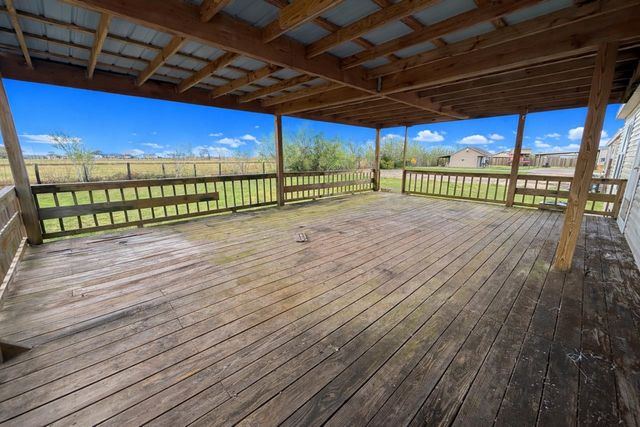 183 Myrtle Dr, Lockport, LA 70374