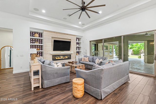 2174 E MEAD Drive, Gilbert, AZ 85298