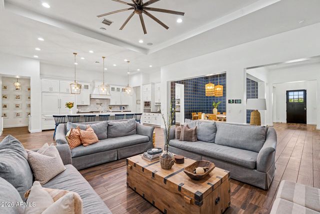 2174 E MEAD Drive, Gilbert, AZ 85298