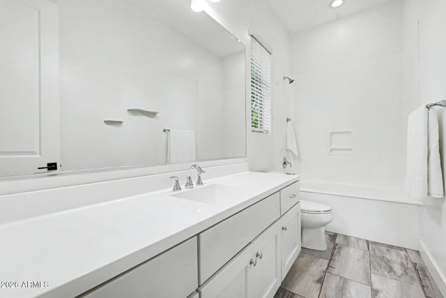 2174 E MEAD Drive, Gilbert, AZ 85298