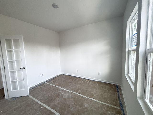 480 Jet Stream Dr, La Vergne, TN 37086