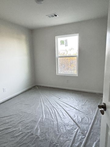 480 Jet Stream Dr, La Vergne, TN 37086