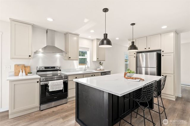 18429 SE Covington Sawyer Road, Kent, WA 98042