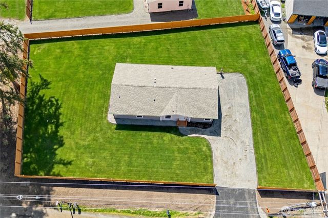 18429 SE Covington Sawyer Road, Kent, WA 98042