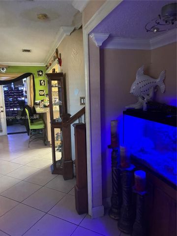 2530 W 60th Pl 103-17, Hialeah, FL 33016