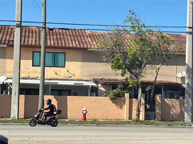 2530 W 60th Pl 103-17, Hialeah, FL 33016