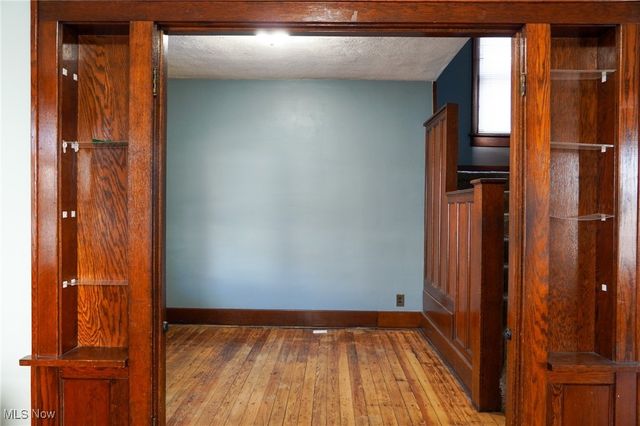 48 20th Street SW, Barberton, OH 44203