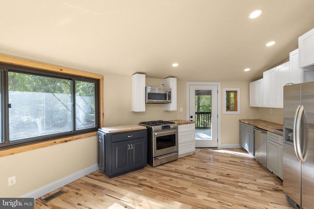 315 STRATFORD CIR, Locust Grove, VA 22508