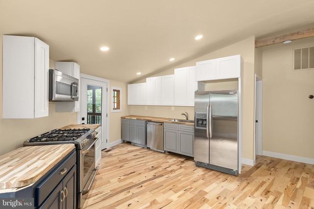 315 STRATFORD CIR, Locust Grove, VA 22508