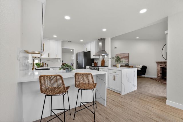 198 Big Valley Rd, Folsom, CA 95630