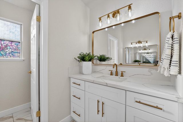 198 Big Valley Rd, Folsom, CA 95630