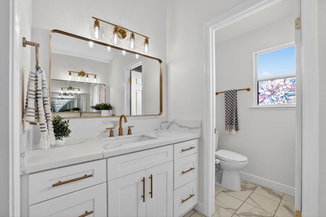 198 Big Valley Rd, Folsom, CA 95630